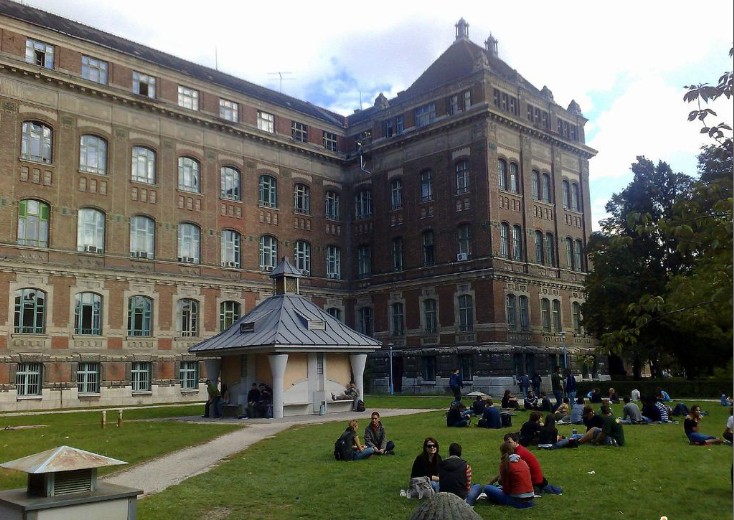 曼努卡理工大学